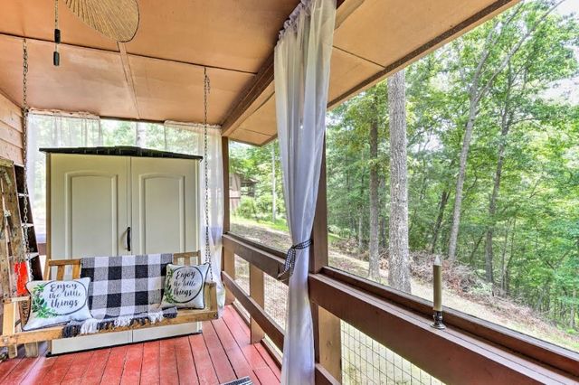 34 Clover Lane, Murphy, NC 28906