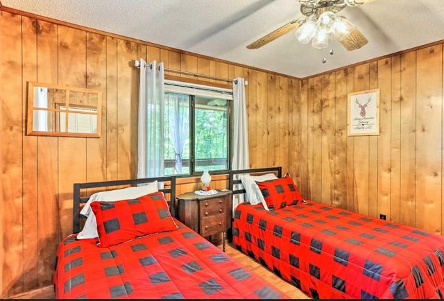 34 Clover Lane, Murphy, NC 28906