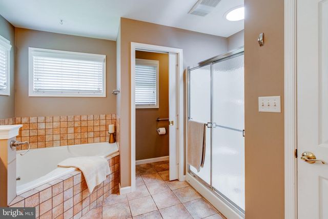 1016 CAMBRIDGE DR, Manheim, PA 17545
