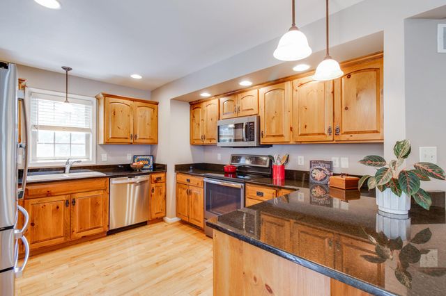 1016 CAMBRIDGE DR, Manheim, PA 17545