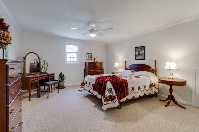1016 CAMBRIDGE DR, Manheim, PA 17545
