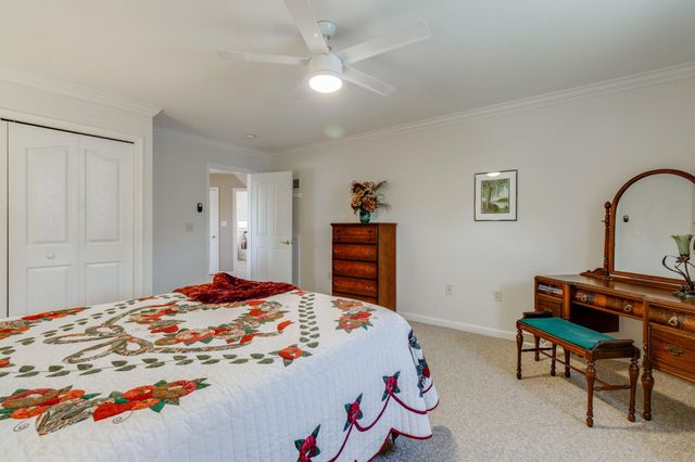1016 CAMBRIDGE DR, Manheim, PA 17545