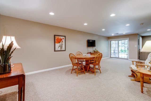 1016 CAMBRIDGE DR, Manheim, PA 17545