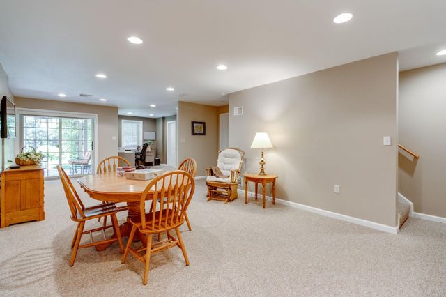 1016 CAMBRIDGE DR, Manheim, PA 17545