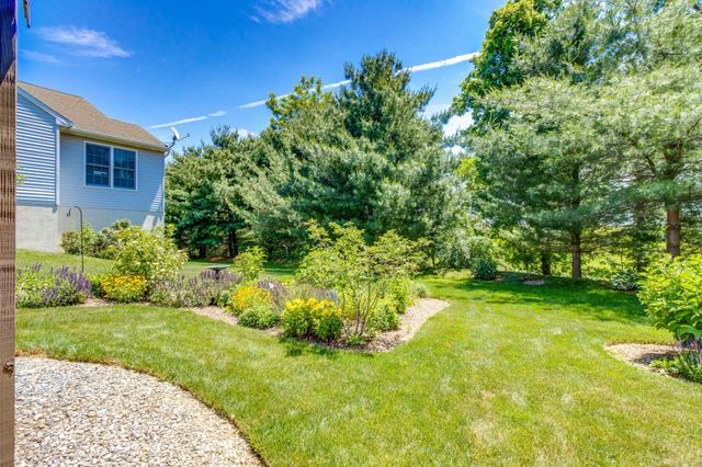 1016 CAMBRIDGE DR, Manheim, PA 17545