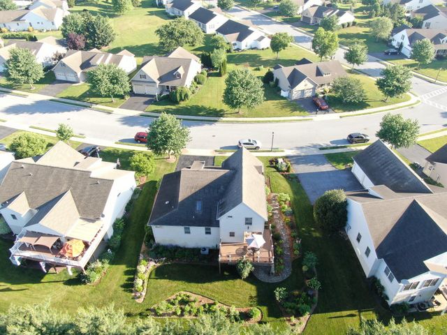 1016 CAMBRIDGE DR, Manheim, PA 17545