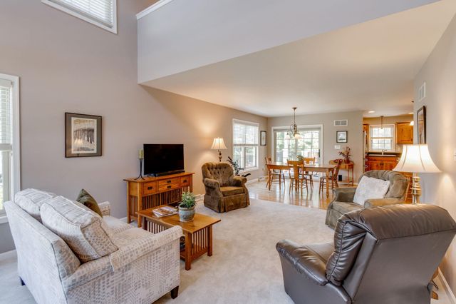 1016 CAMBRIDGE DR, Manheim, PA 17545