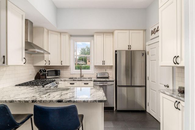 55 E 4th Avenue, Columbus, OH 43201