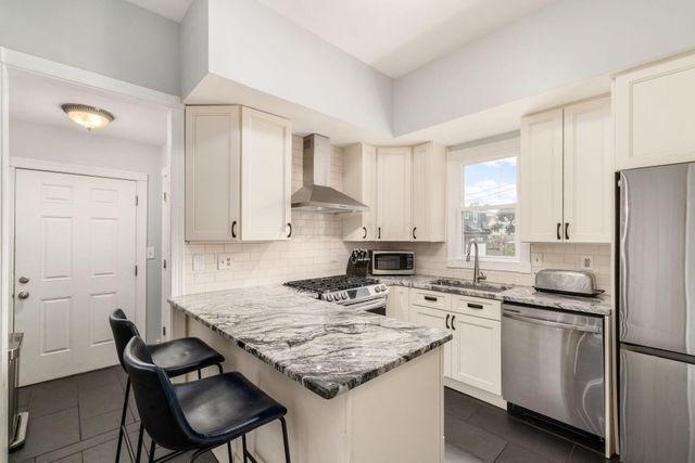 55 E 4th Avenue, Columbus, OH 43201