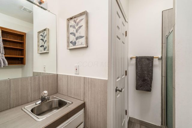 55 E 4th Avenue, Columbus, OH 43201