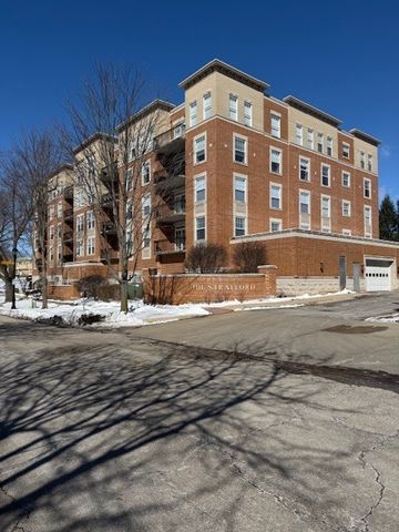 190 W Johnson Street 305, Palatine, IL 60067