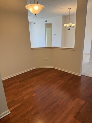 190 W Johnson Street 305, Palatine, IL 60067