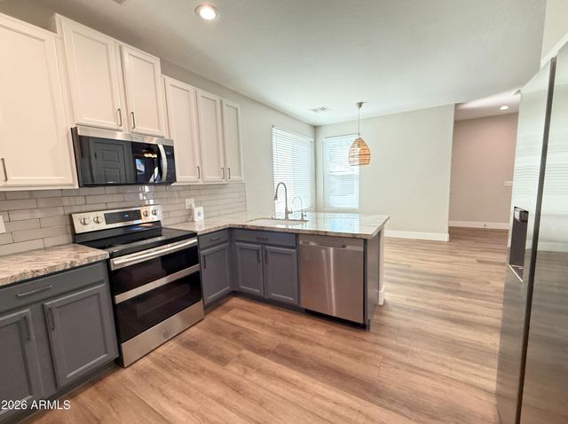 1260 S Amber Street, Chandler, AZ 85286