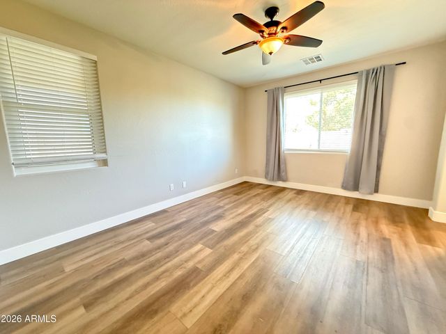 1260 S Amber Street, Chandler, AZ 85286