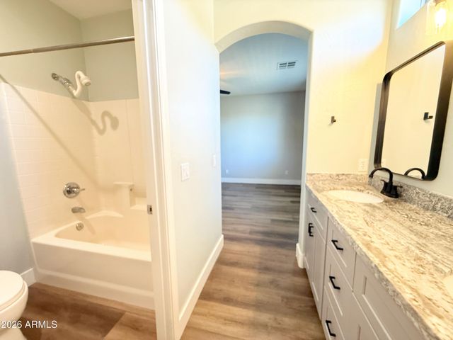 1260 S Amber Street, Chandler, AZ 85286