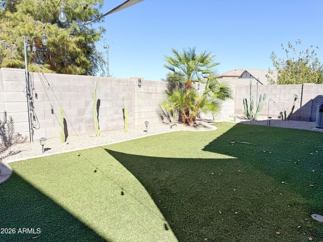1260 S Amber Street, Chandler, AZ 85286