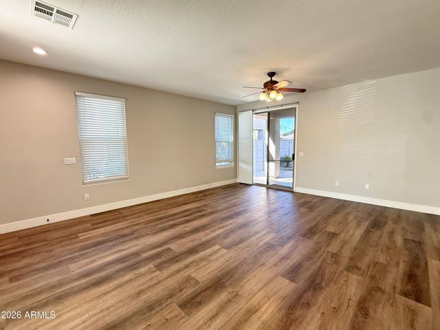 1260 S Amber Street, Chandler, AZ 85286