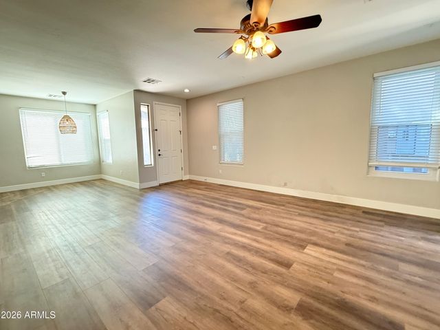 1260 S Amber Street, Chandler, AZ 85286
