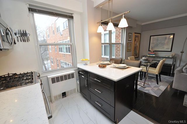 281 Garth Road A5L, Scarsdale, NY 10583