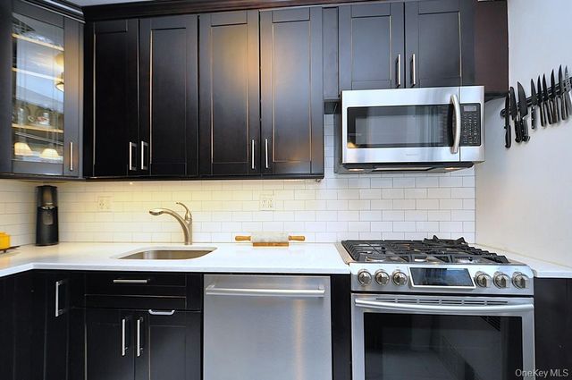 281 Garth Road A5L, Scarsdale, NY 10583