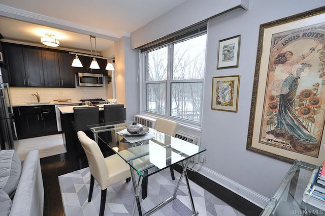 281 Garth Road A5L, Scarsdale, NY 10583