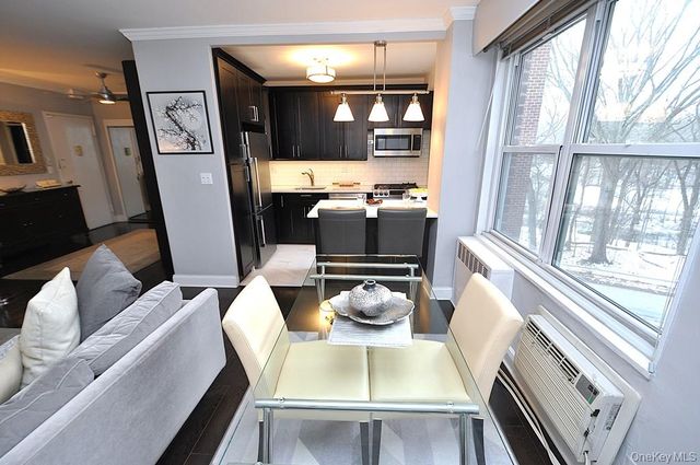 281 Garth Road A5L, Scarsdale, NY 10583