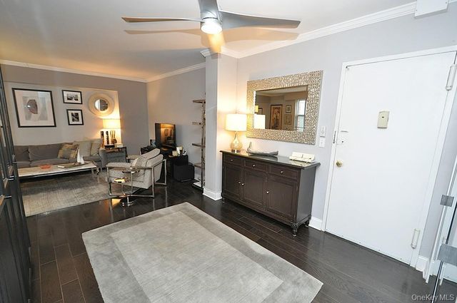 281 Garth Road A5L, Scarsdale, NY 10583