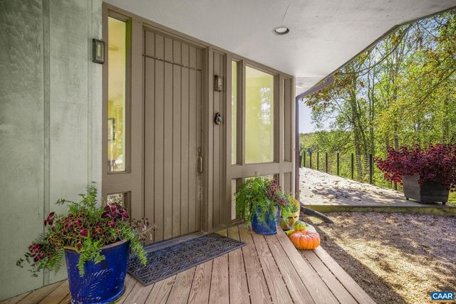 5498 WYANT LN, Charlottesville, VA 22903