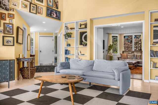 5498 WYANT LN, Charlottesville, VA 22903