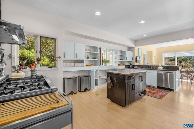 5498 WYANT LN, Charlottesville, VA 22903