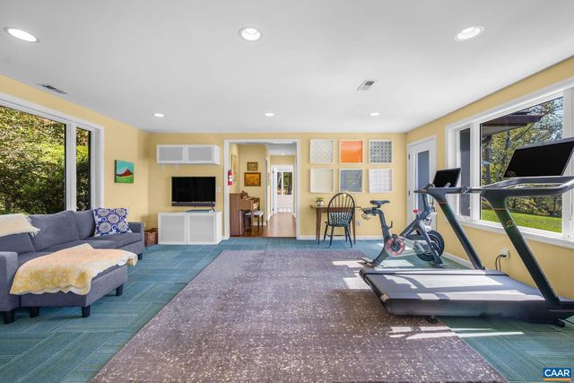 5498 WYANT LN, Charlottesville, VA 22903