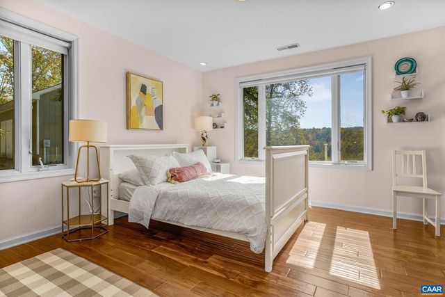 5498 WYANT LN, Charlottesville, VA 22903