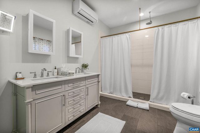 5498 WYANT LN, Charlottesville, VA 22903