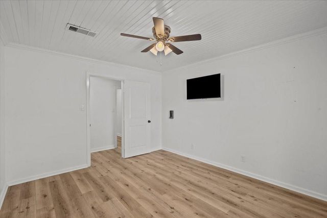 4501 E 38th Street, Dickinson, TX 77539