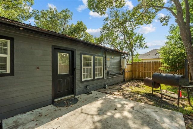 4501 E 38th Street, Dickinson, TX 77539