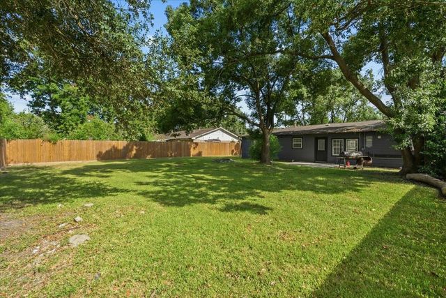 4501 E 38th Street, Dickinson, TX 77539