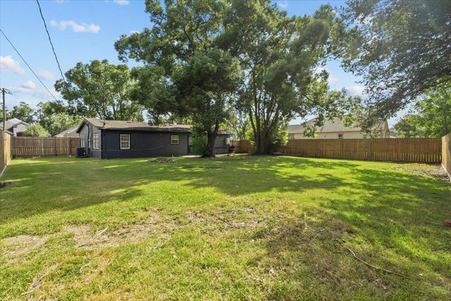 4501 E 38th Street, Dickinson, TX 77539