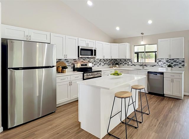 7672 TELFORD COURT, Orlando, FL 32818