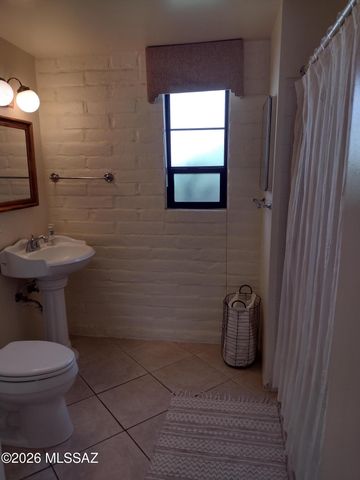 360 S Paseo Pena Apt B, Green Valley, AZ 85614