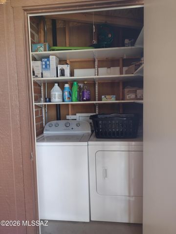 360 S Paseo Pena Apt B, Green Valley, AZ 85614