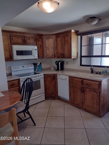 360 S Paseo Pena Apt B, Green Valley, AZ 85614
