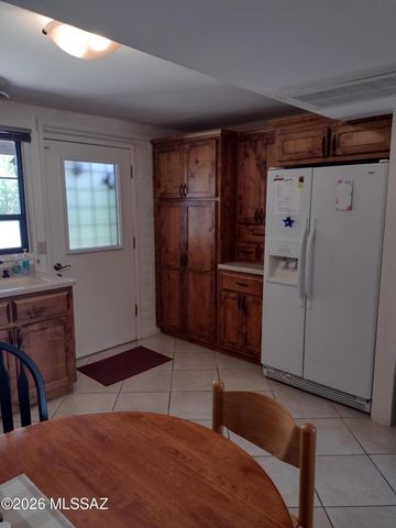 360 S Paseo Pena Apt B, Green Valley, AZ 85614