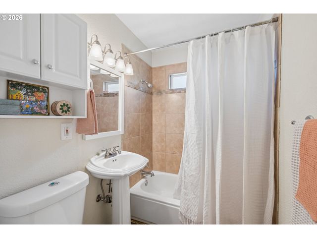 4304 Se 103RD Ave, Portland, OR 97266