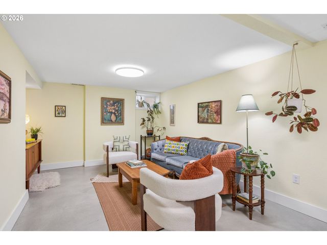 4304 Se 103RD Ave, Portland, OR 97266