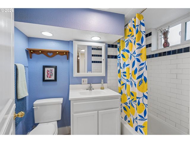 4304 Se 103RD Ave, Portland, OR 97266
