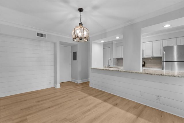 5928 Sandhurst Lane 127, Dallas, TX 75206