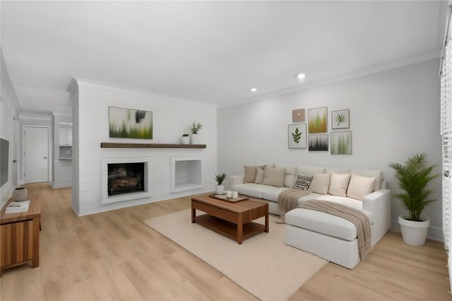 5928 Sandhurst Lane 127, Dallas, TX 75206