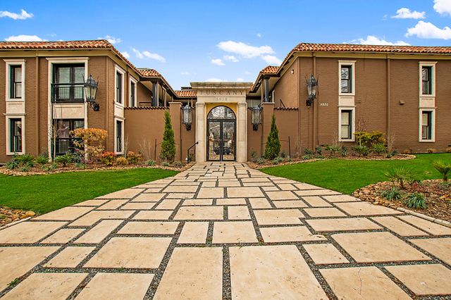 5928 Sandhurst Lane 127, Dallas, TX 75206