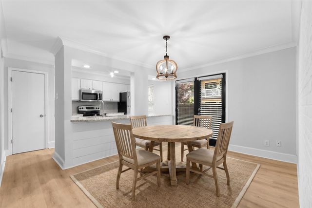5928 Sandhurst Lane 127, Dallas, TX 75206