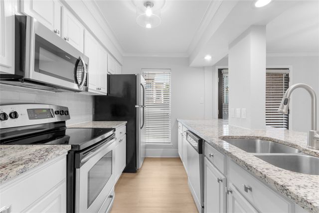 5928 Sandhurst Lane 127, Dallas, TX 75206